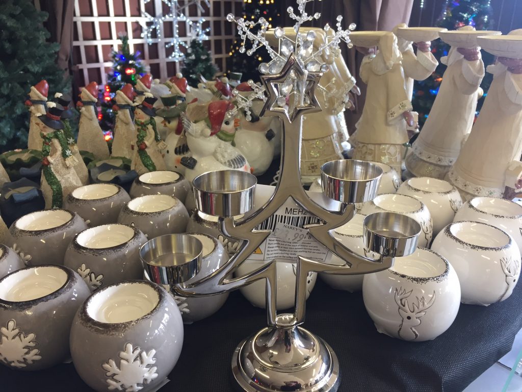 Tea light holder